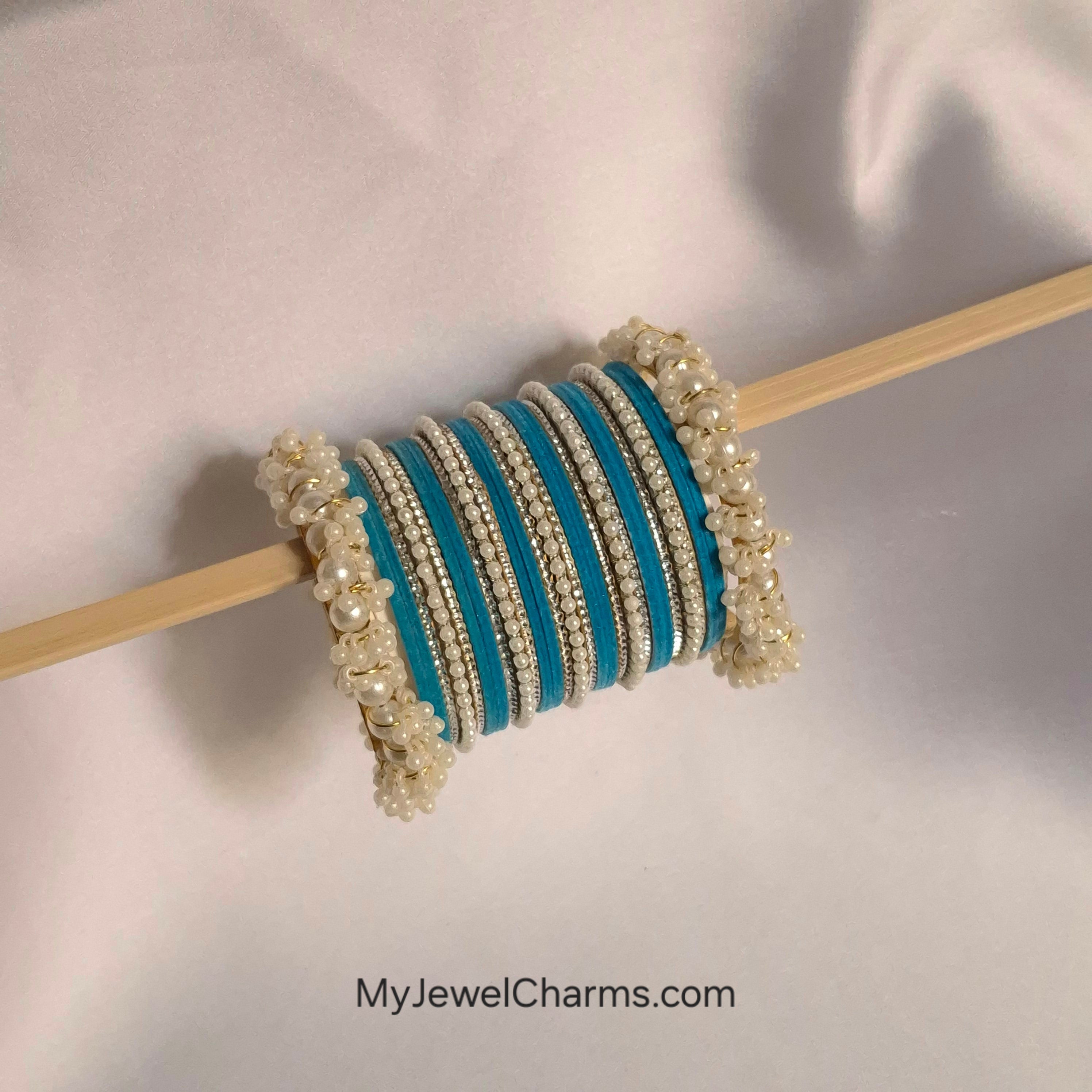 Ferozi velvet penta pearl with silver bangles